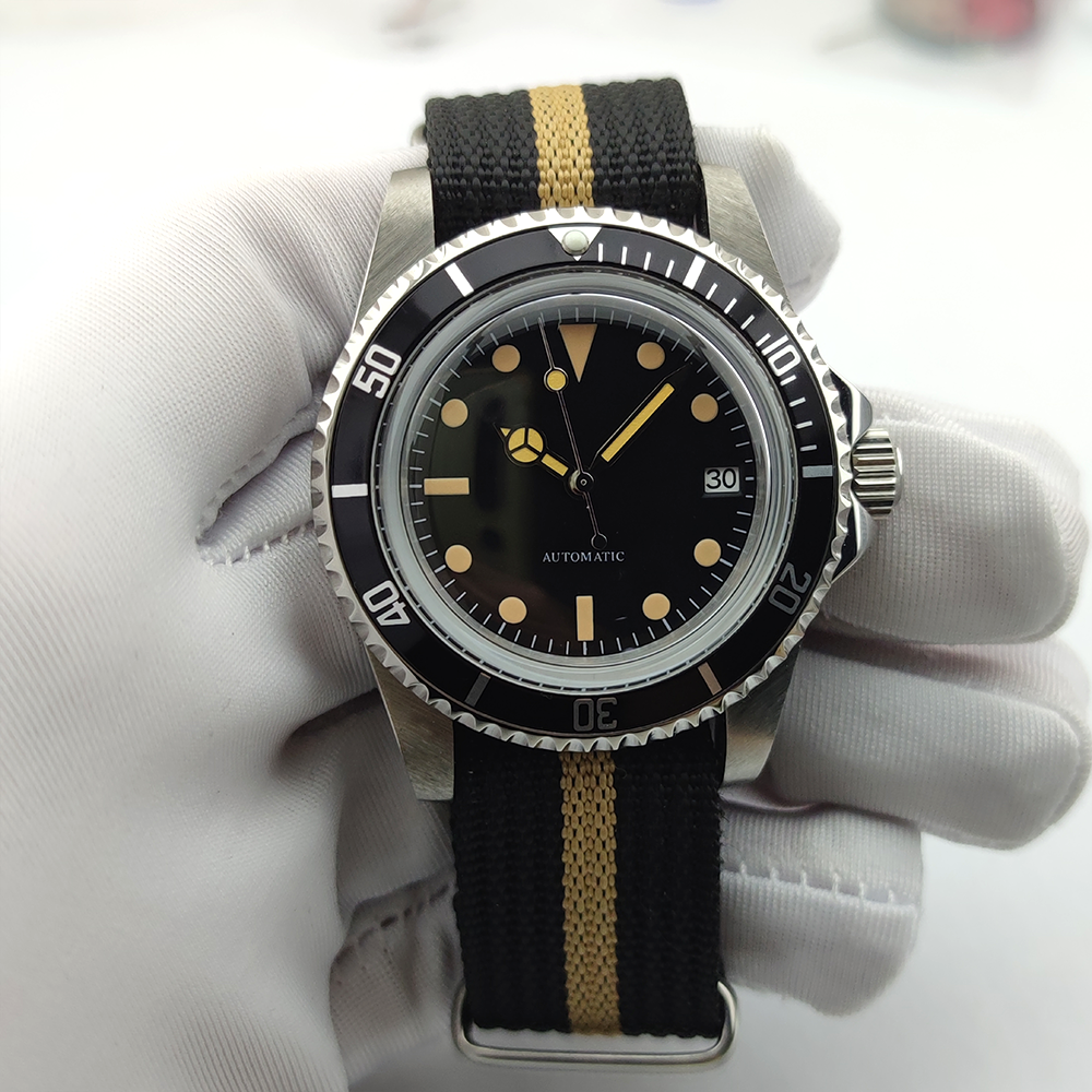 Vintage Diver Automatic Watch  - Tropic Strap Vintage avis et prix