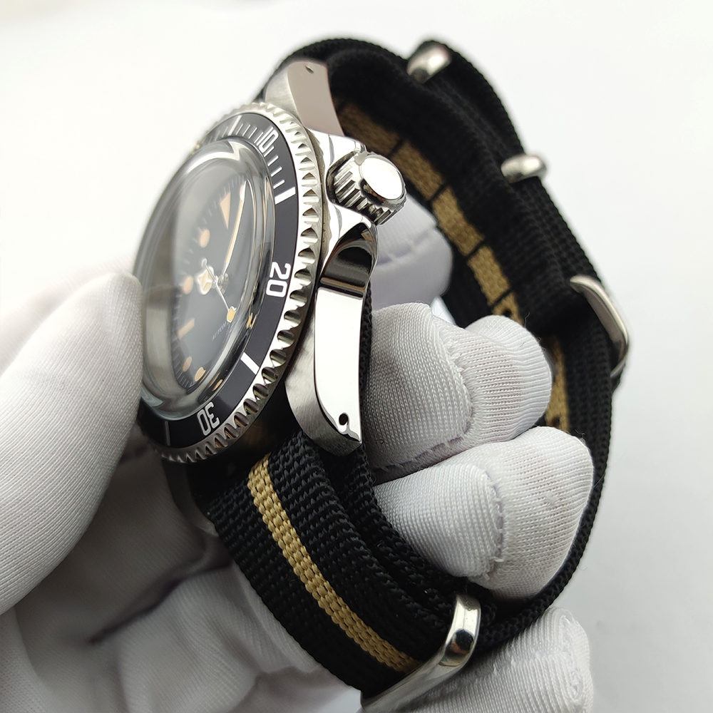 Vintage Diver Automatic Watch  - Tropic Strap Vintage avis et prix