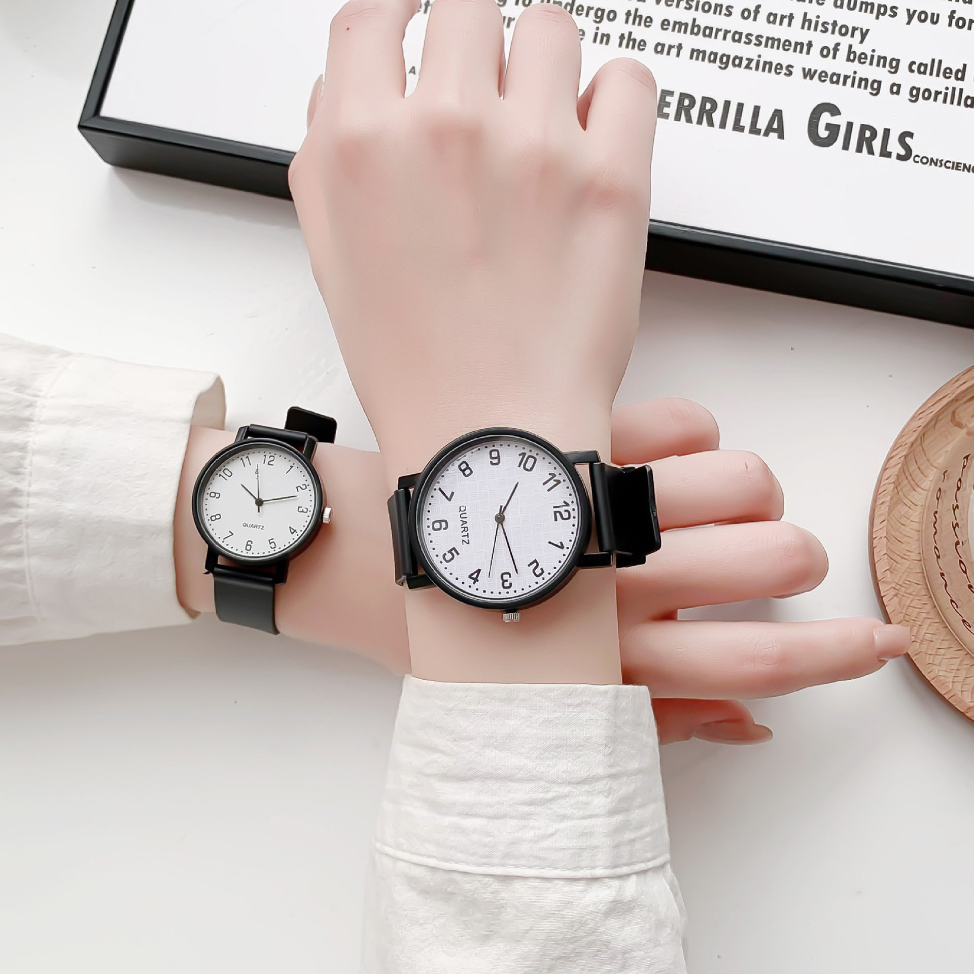 Simple Black Watch Quartz Watc - Silicone Band Women avis et prix
